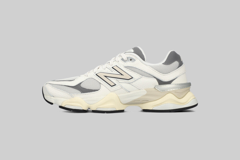 New Balance 9060 &