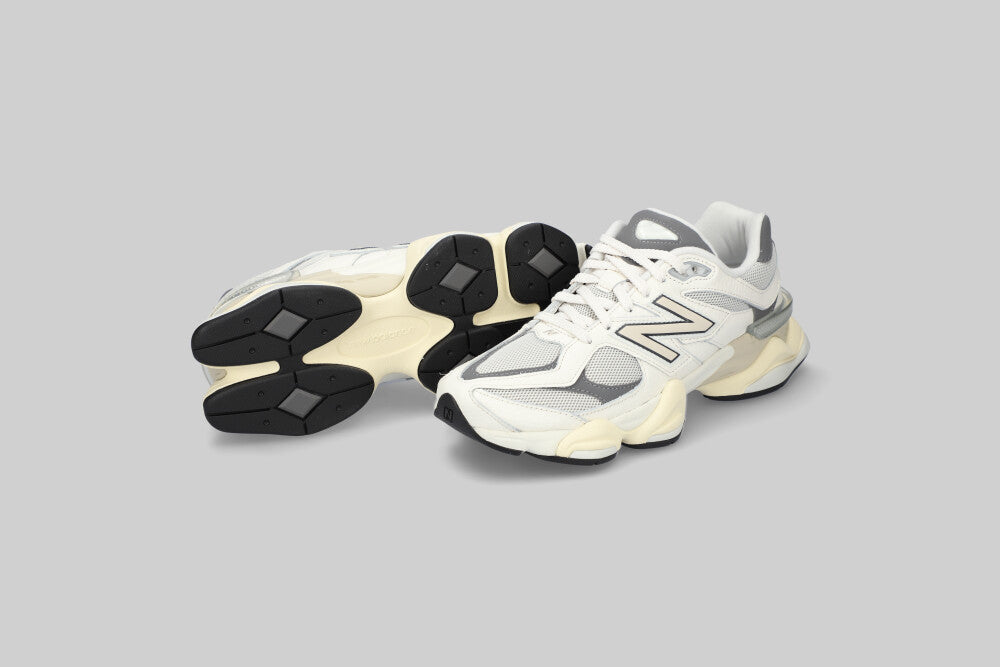 New Balance 9060 &