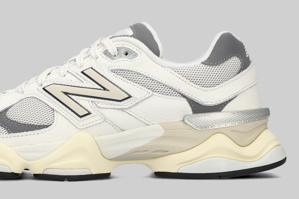 New Balance 9060 &