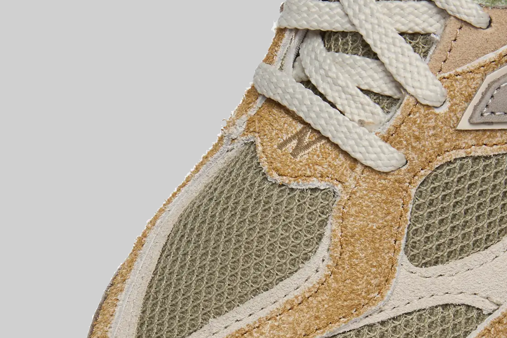 New Balance 9060 &