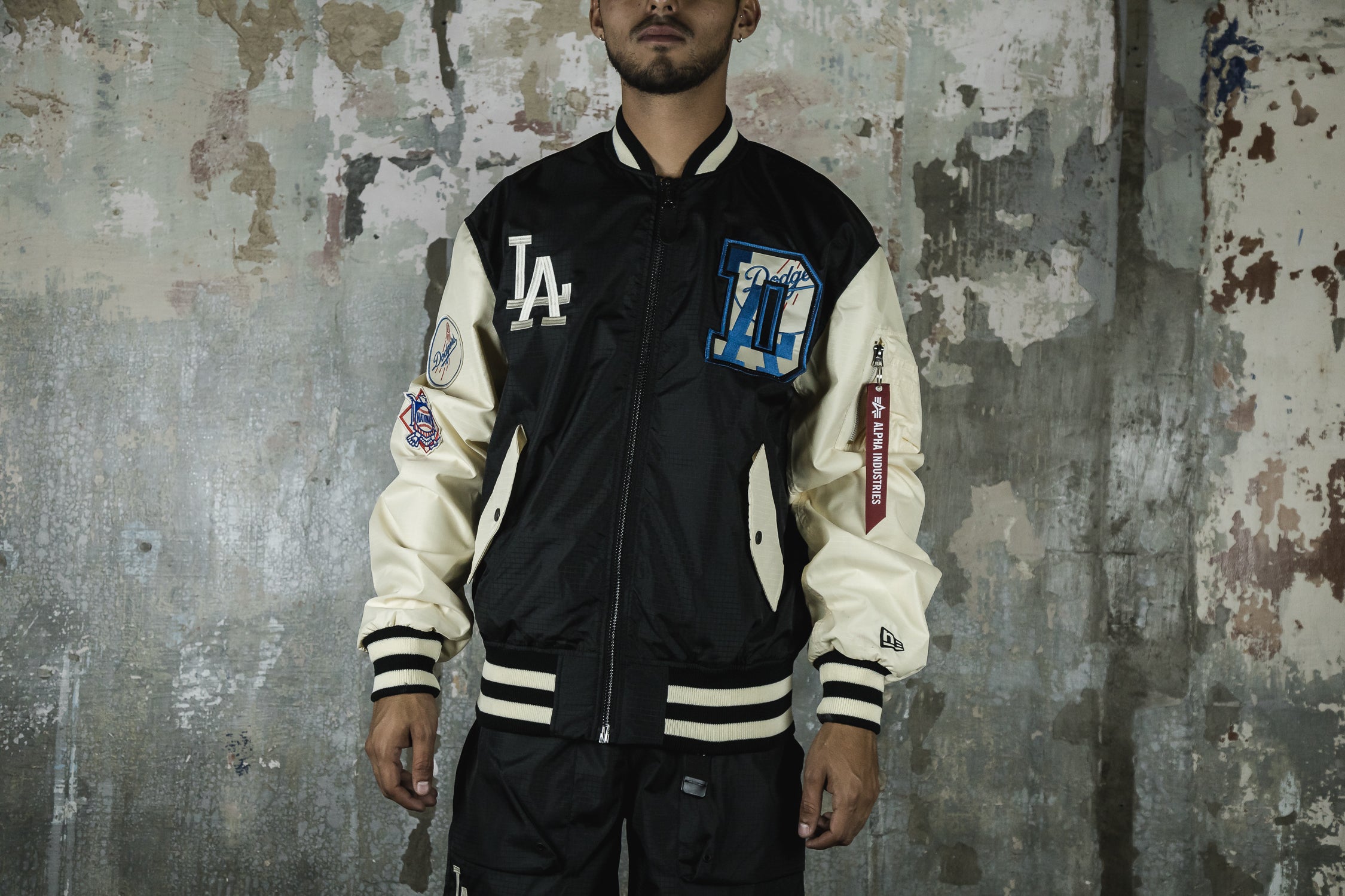 Los Angeles Dodgers New Era Alpha Industries Team Reversible Bomber Jacket 23 / 3XL