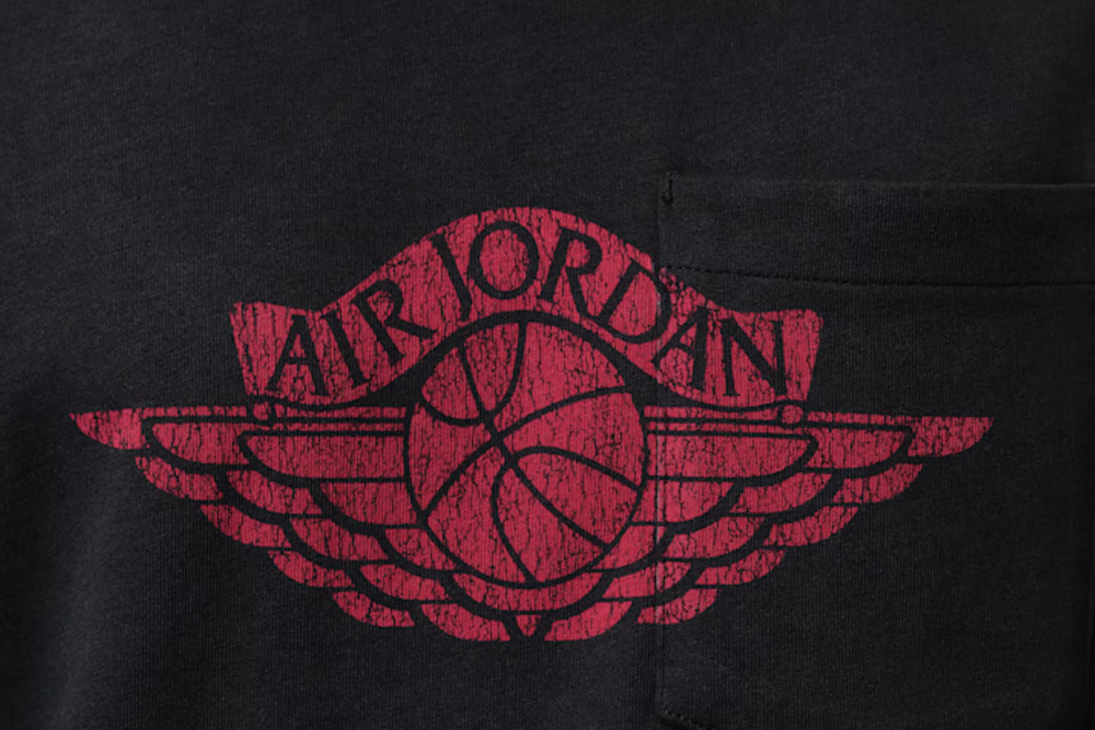 Jordan Flight Essentials Pocket Tee - IO2084-010