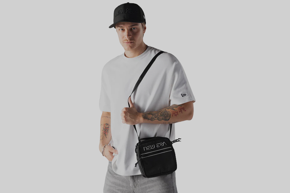 New Era Shoulder Pouch Sorayama - 14948689 - Lust México