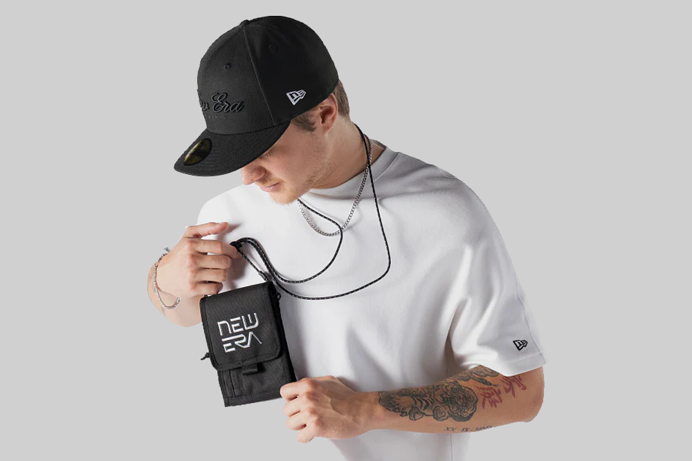 New Era Neck Pouch Sorayama - 14948706 - Lust México