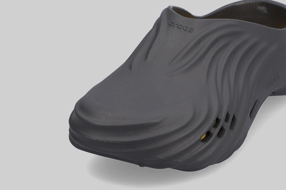 Crocs Echo Wave 'Black Sand'