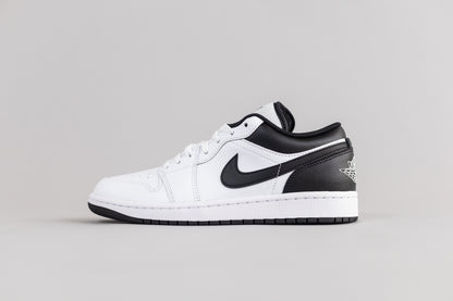 Air Jordan 1 Low &