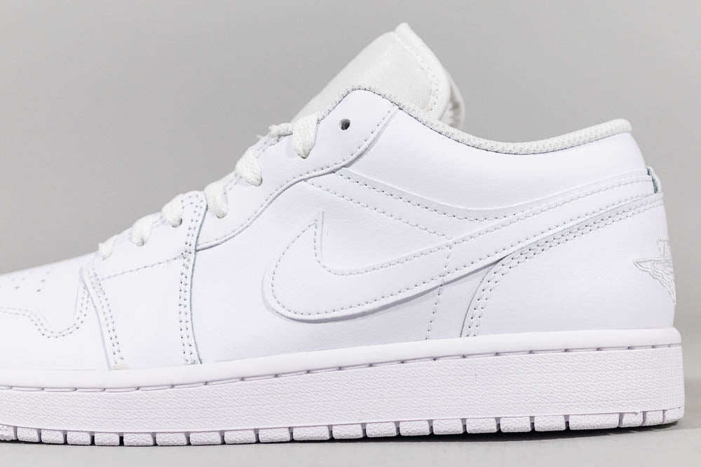 Air Jordan 1 Low &