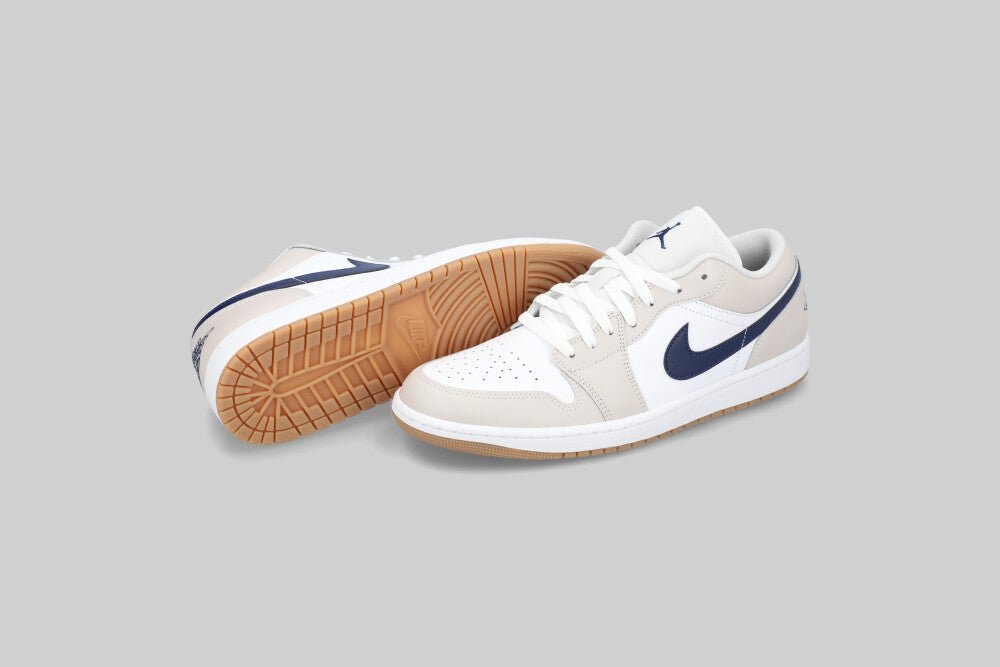 Air Jordan 1 Low 'White and Midnight Navy' - 553558-146