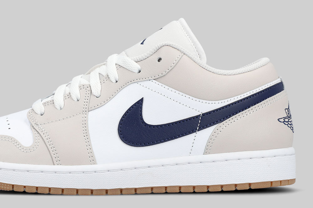 Air Jordan 1 Low 'White and Midnight Navy' - 553558-146