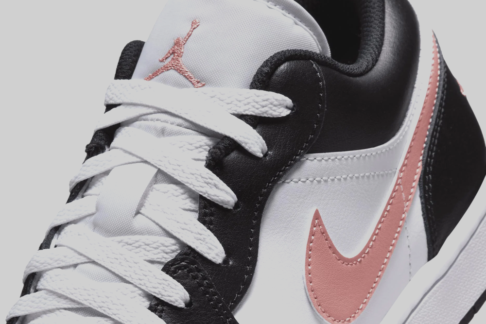 Air Jordan 1 Low &