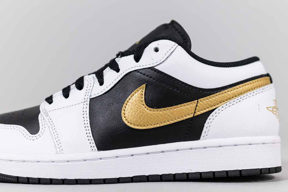 Jordan 1 Low &