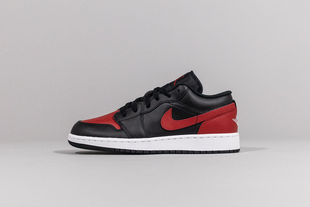 Air Jordan 1 Low &