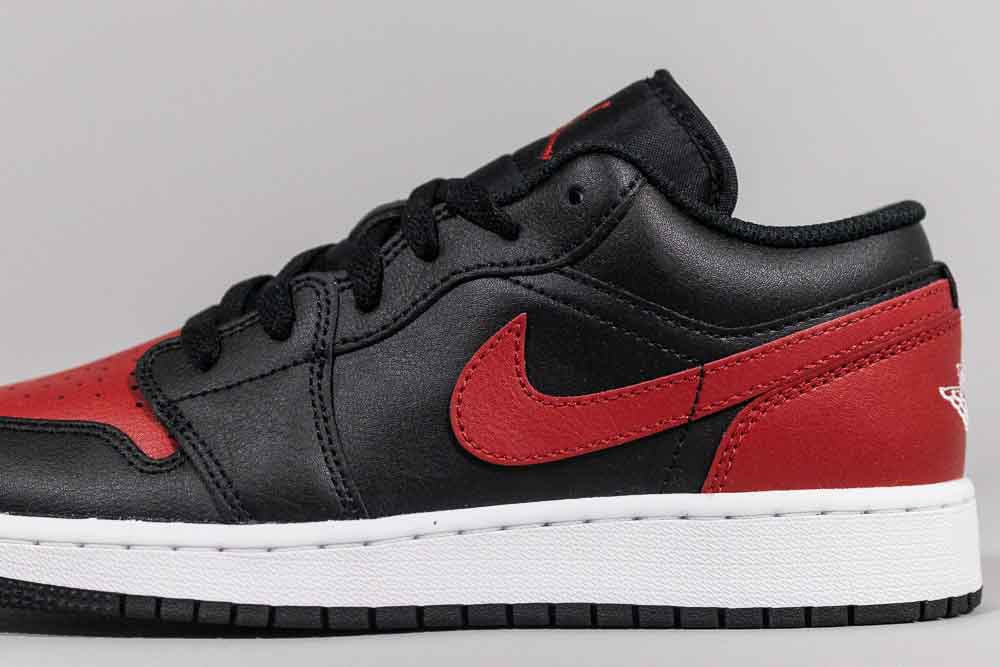 Air Jordan 1 Low &