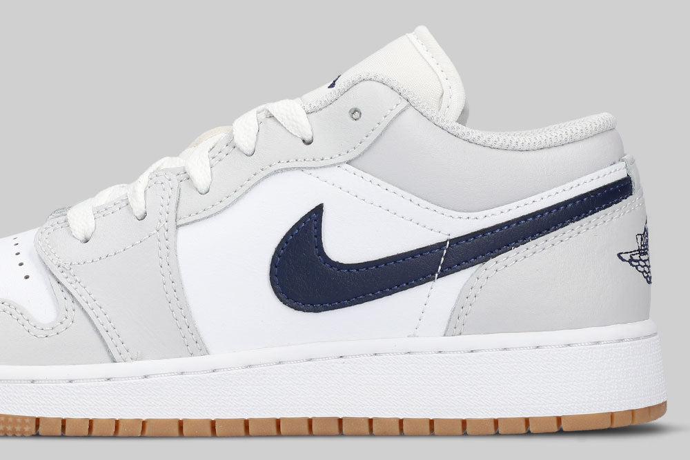 Air Jordan 1 Low 'White and Midnight Navy' (GS)
