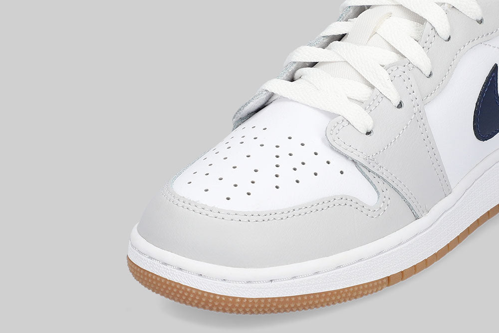 Air Jordan 1 Low 'White and Midnight Navy' (GS)
