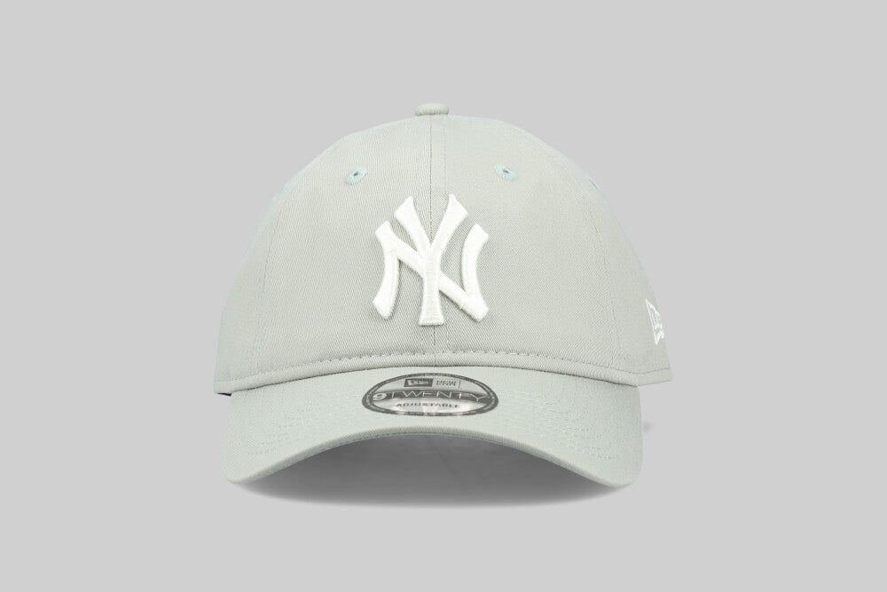 New York Yankees MLB League Essentials 9TWenty Strapback Cap - [sku] - Lust México