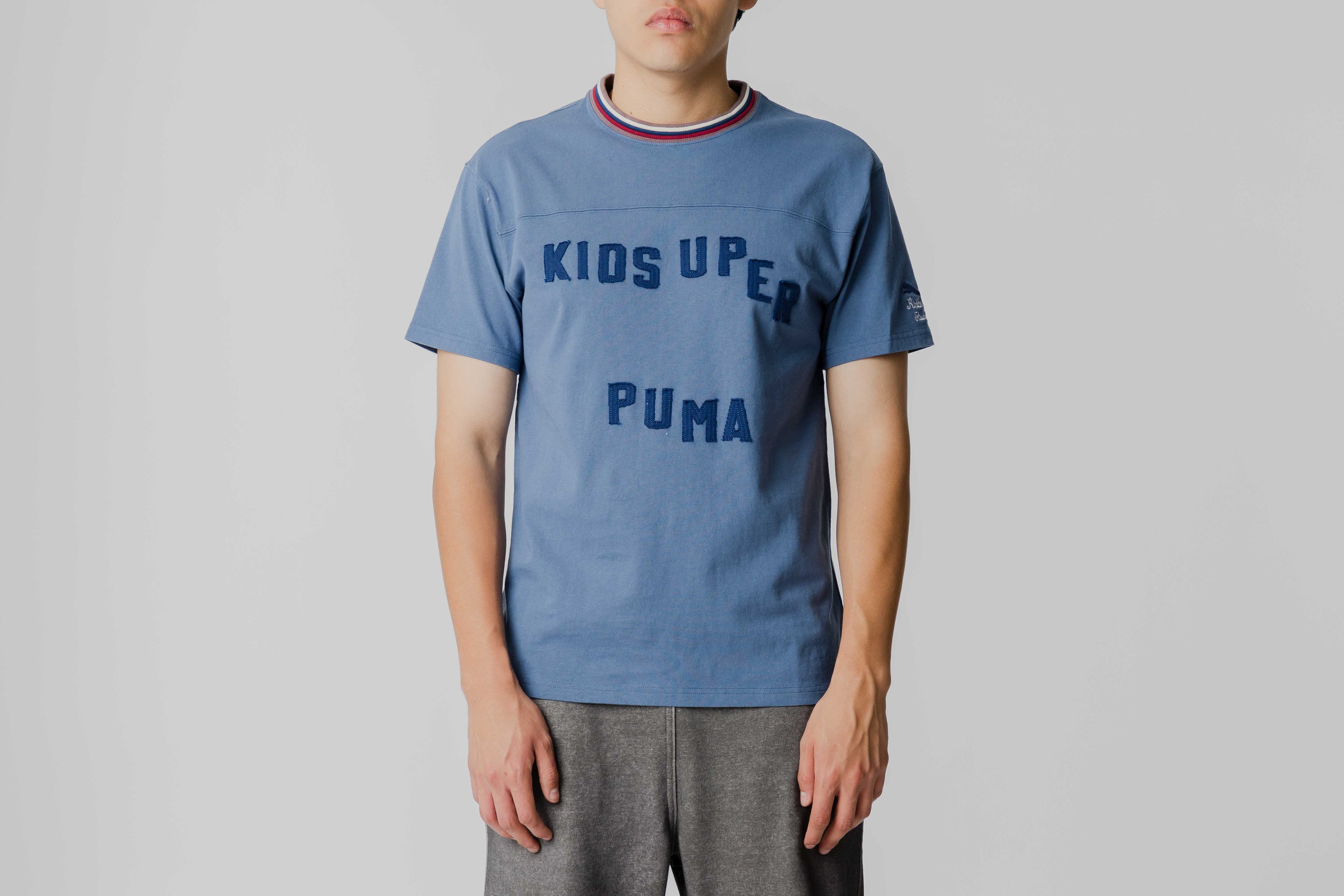 PUMA x KIDSUPER Graphic SS Tee APP - TOP - MEN - ADULT - INLINE - FA - 25 en Lust México