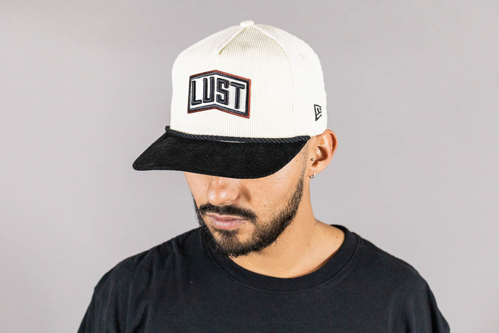 New Era x Lust Script Square Golfer Cap - [sku] - Lust México
