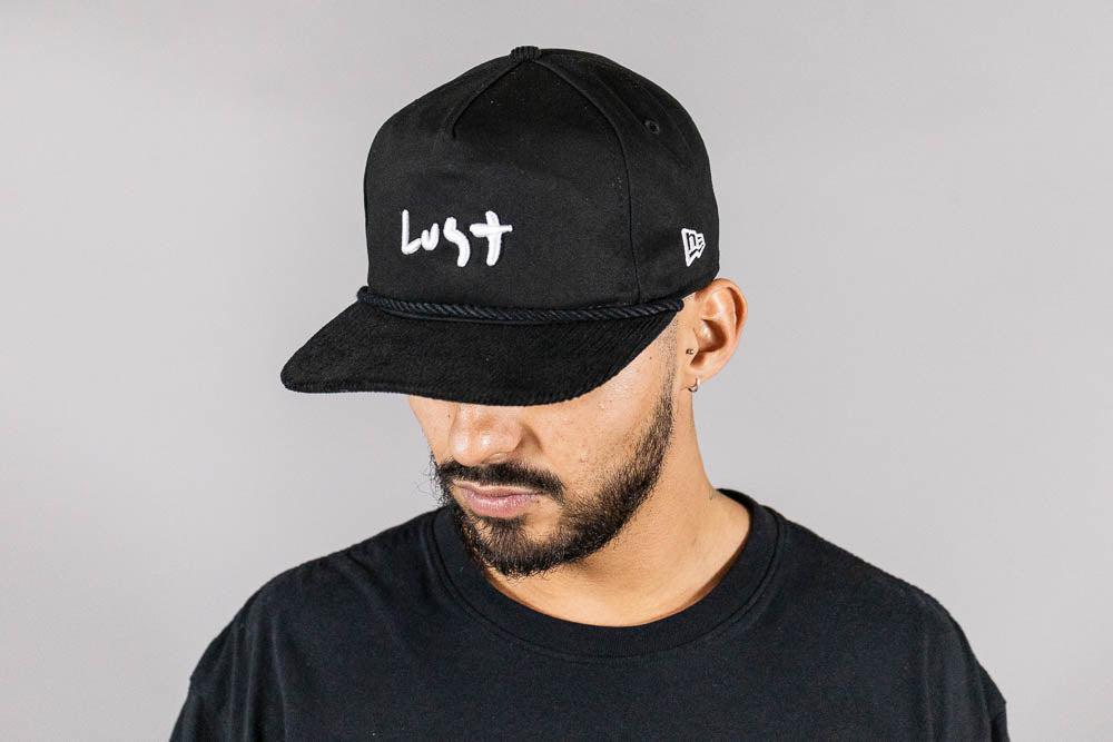 New Era x Lust Doodle Script Golfer Cap - [sku] - Lust México