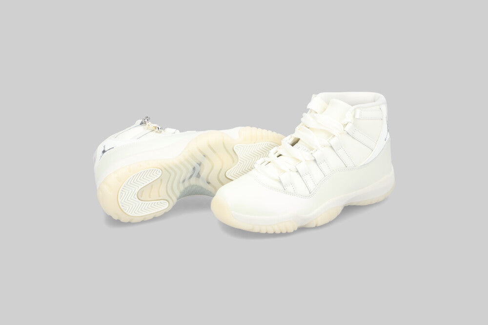 Women's Air Jordan 11 'Pearl' - AR0715-110