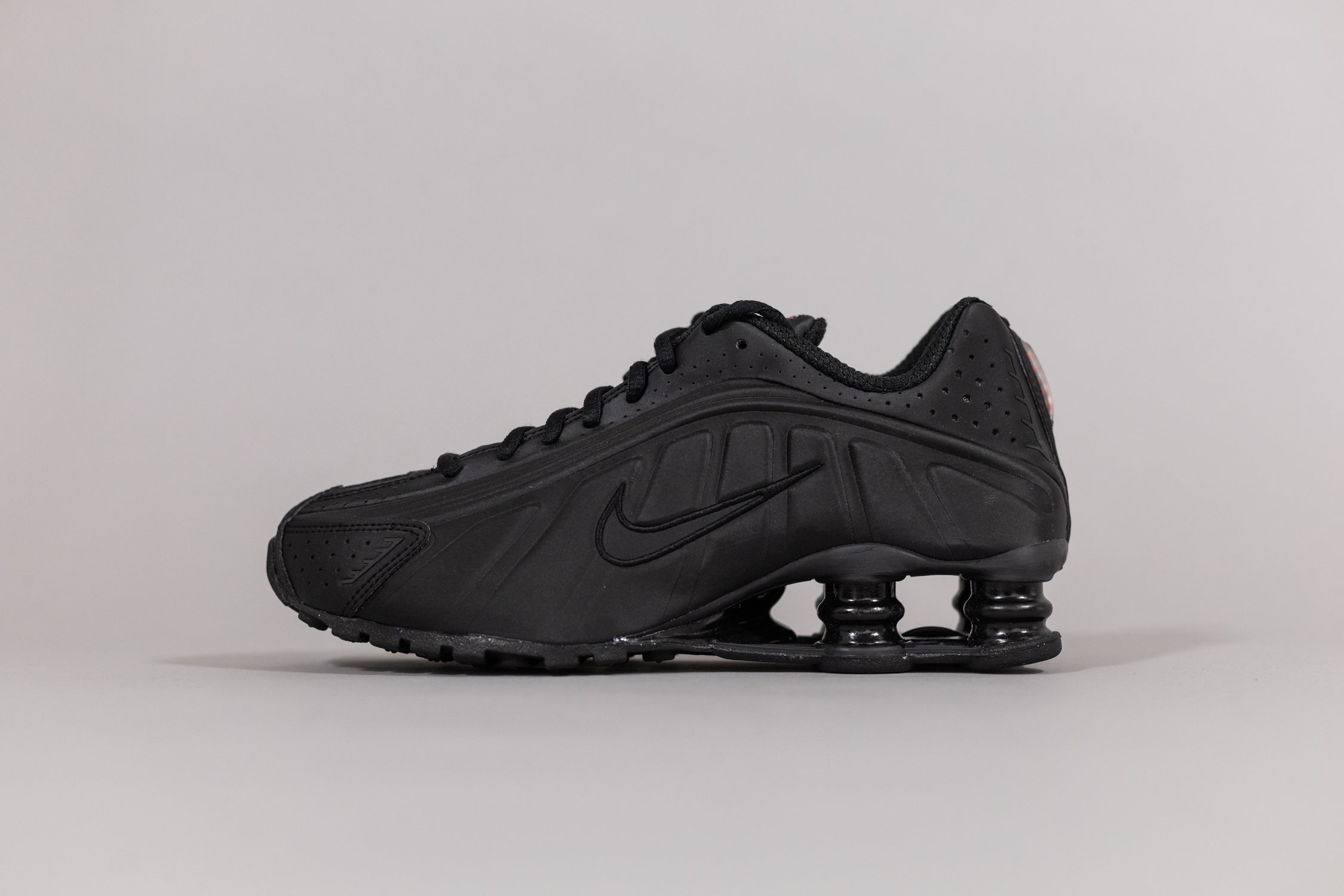 Nike Shox R4 Black Women s