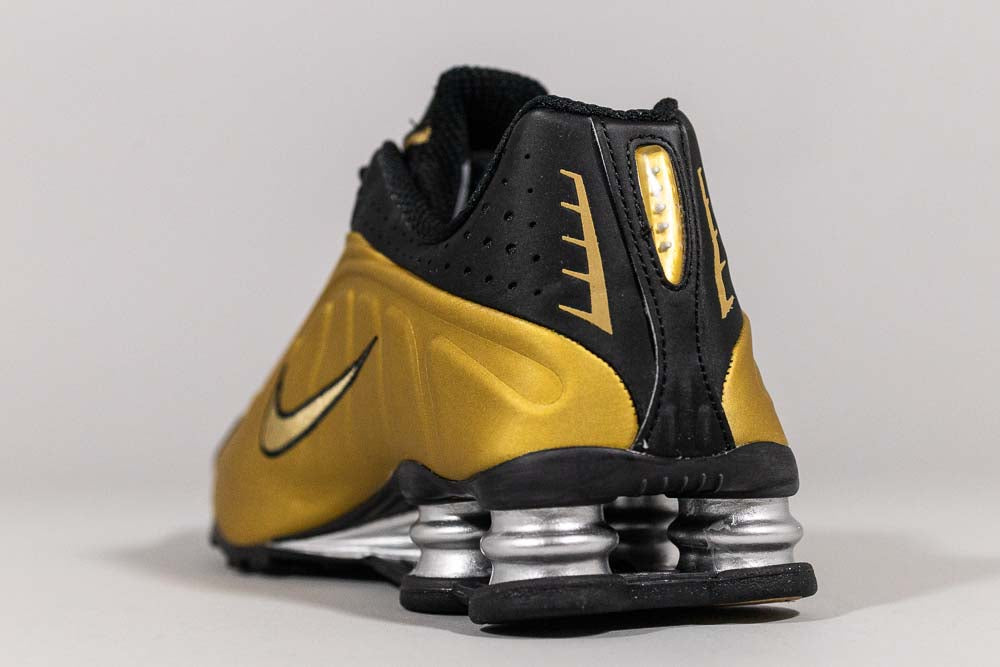 Women's Nike Shox R4 'Black and Metallic Gold' - [sku] - Lust México