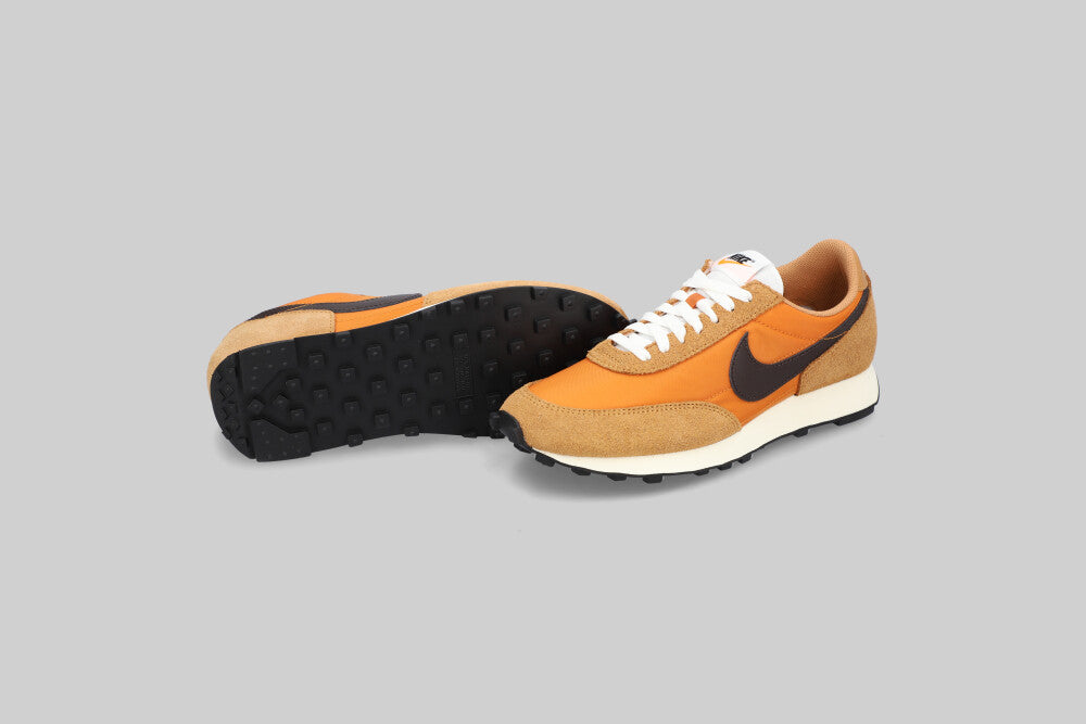 Nike Daybreak 'Flax and Monarch'