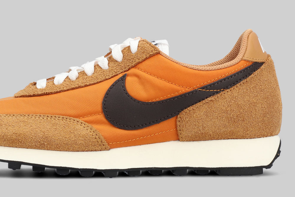 Nike Daybreak 'Flax and Monarch'