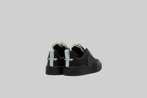 Veja x CFCL V-90 'Black' - CF3421607 - Lust México