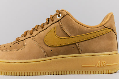 Nike Air Force 1 &