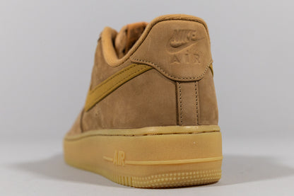 Nike Air Force 1 &