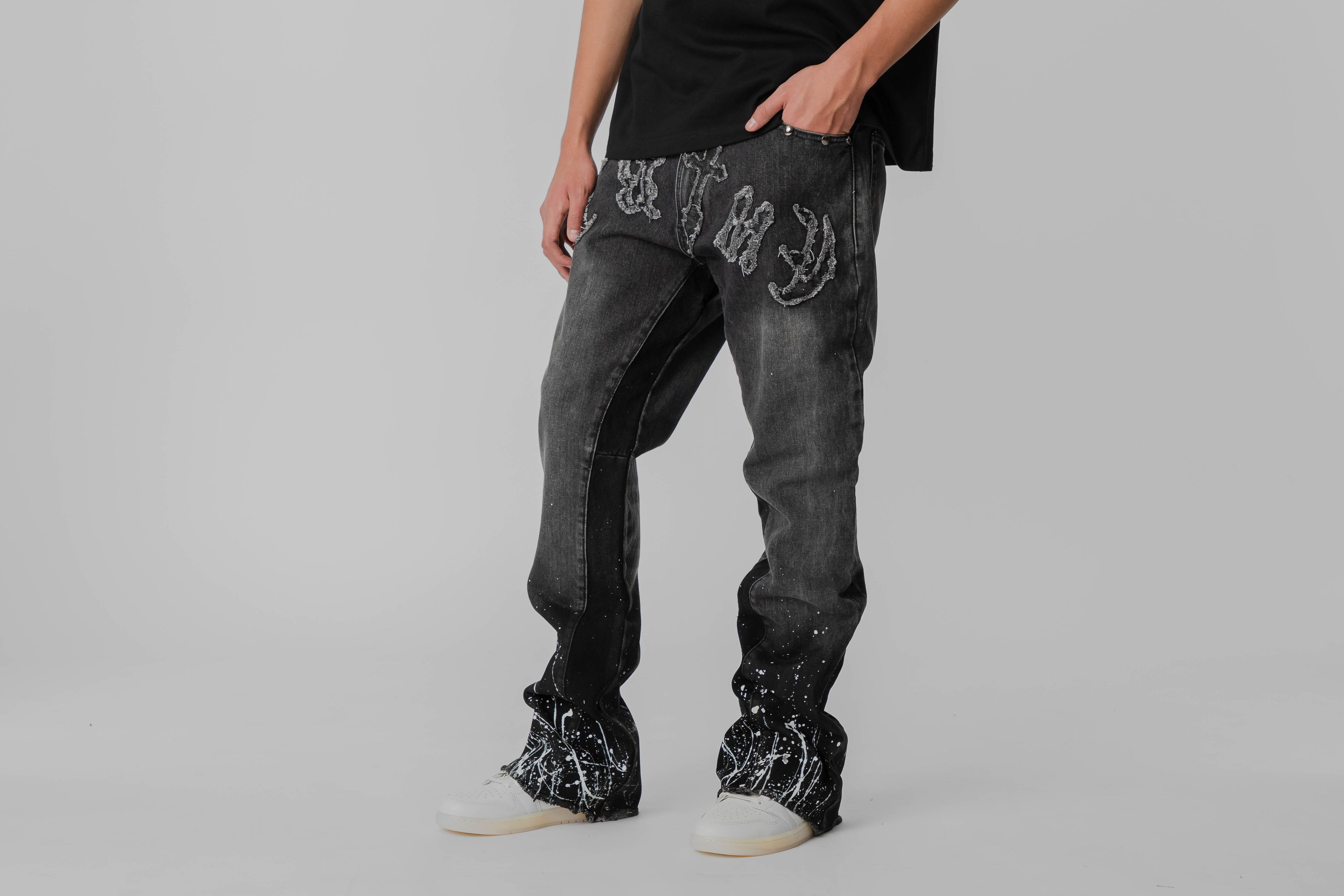 Crime Life Gothic Flared Jeans - CRIMELIFE-JNS-GOTH-FLR - Lust México