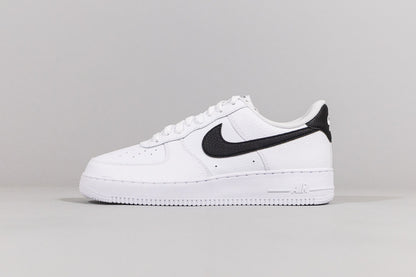 Nike Air Force 1 &