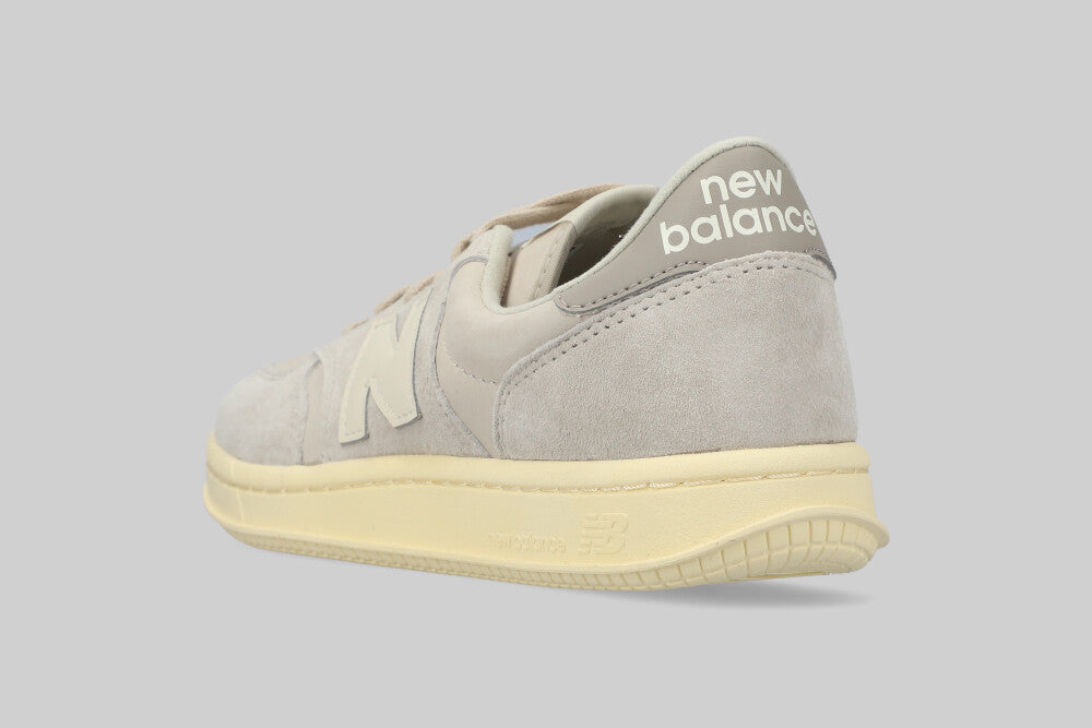 New Balance CT500 'Taupe Suede' - CT500SNA FTW - SNEAKERS - MEN - ADULT - INLINE - WI - 25 en Lust México