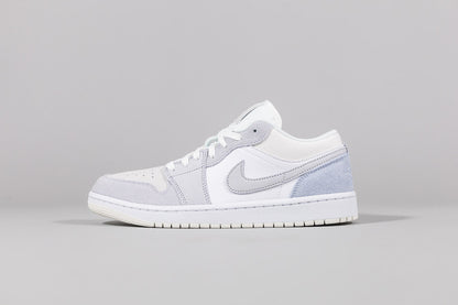 Air Jordan 1 Low &