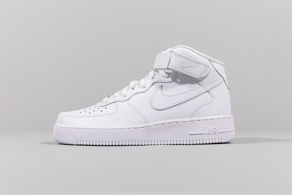 Nike Air Force 1 Mid &