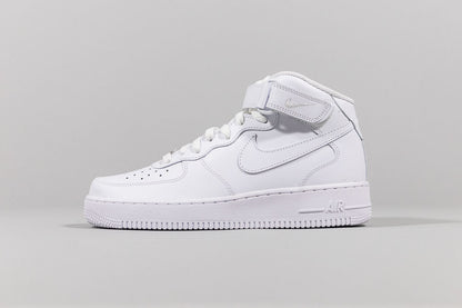 Nike Air Force 1 Mid &