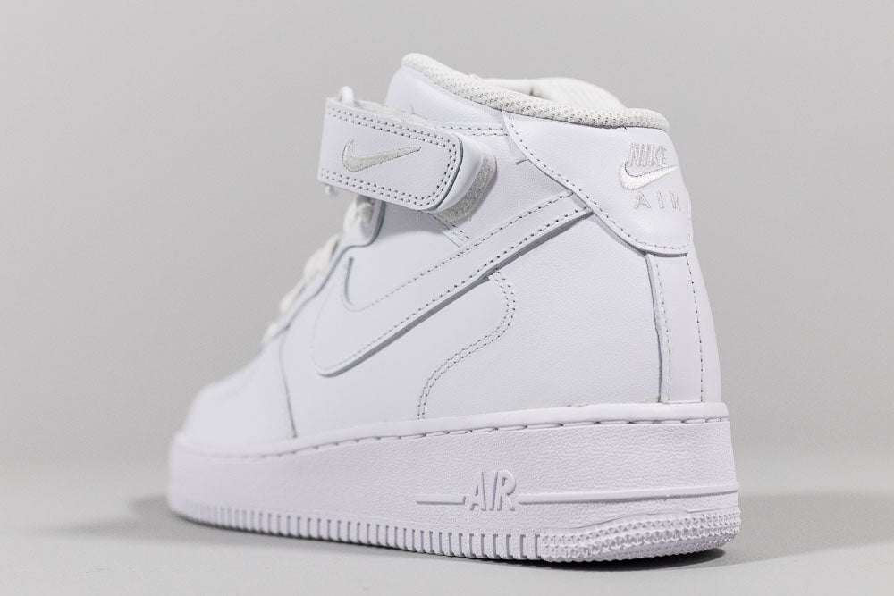 Nike Air Force 1 Mid &