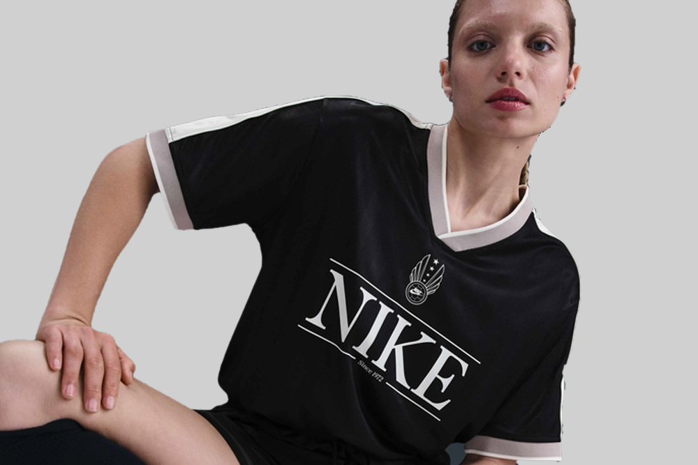 Women's Nike Sportswear V-Neck Jersey Top - [sku] - Lust México
