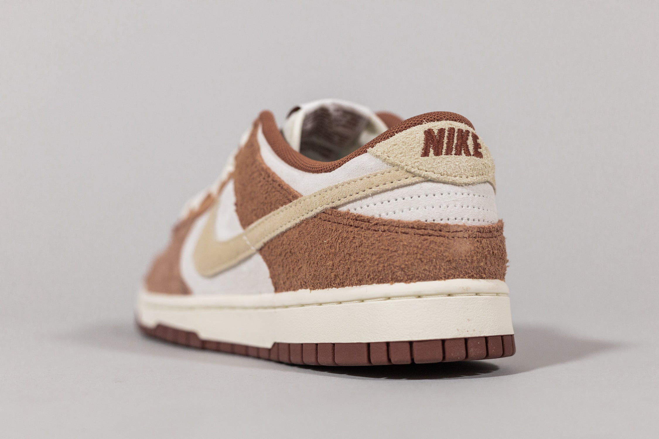 Nike Dunk Low &