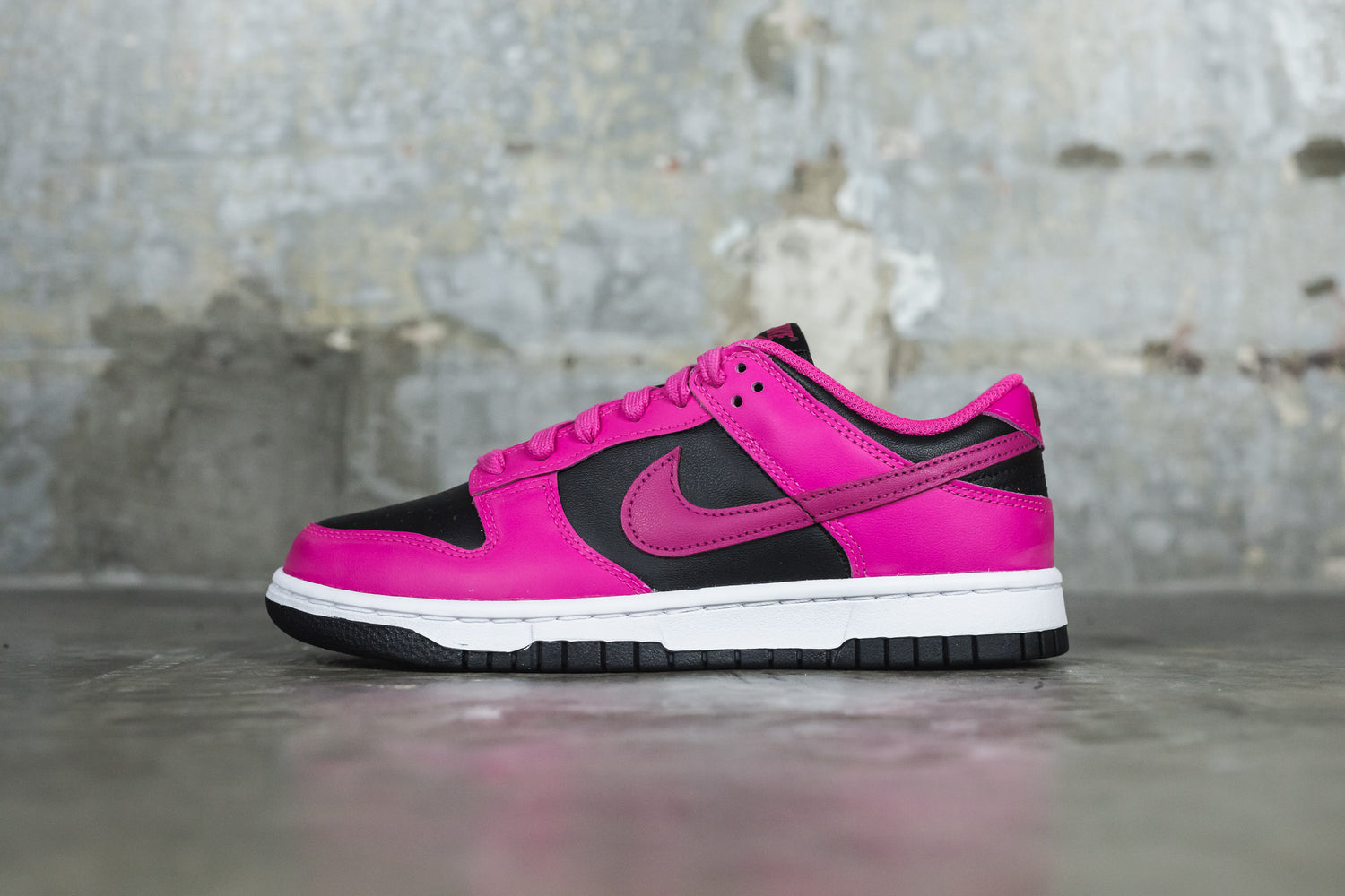 Nike negras con rosa Clearance