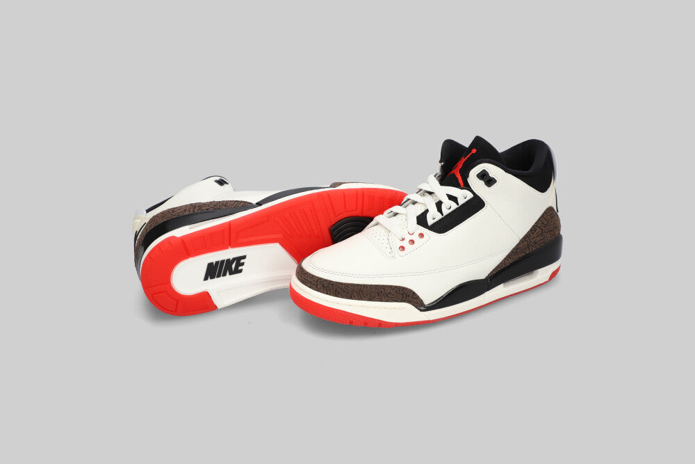 Air Jordan 3 'Sail and University Red' (GS) - DM0967-103