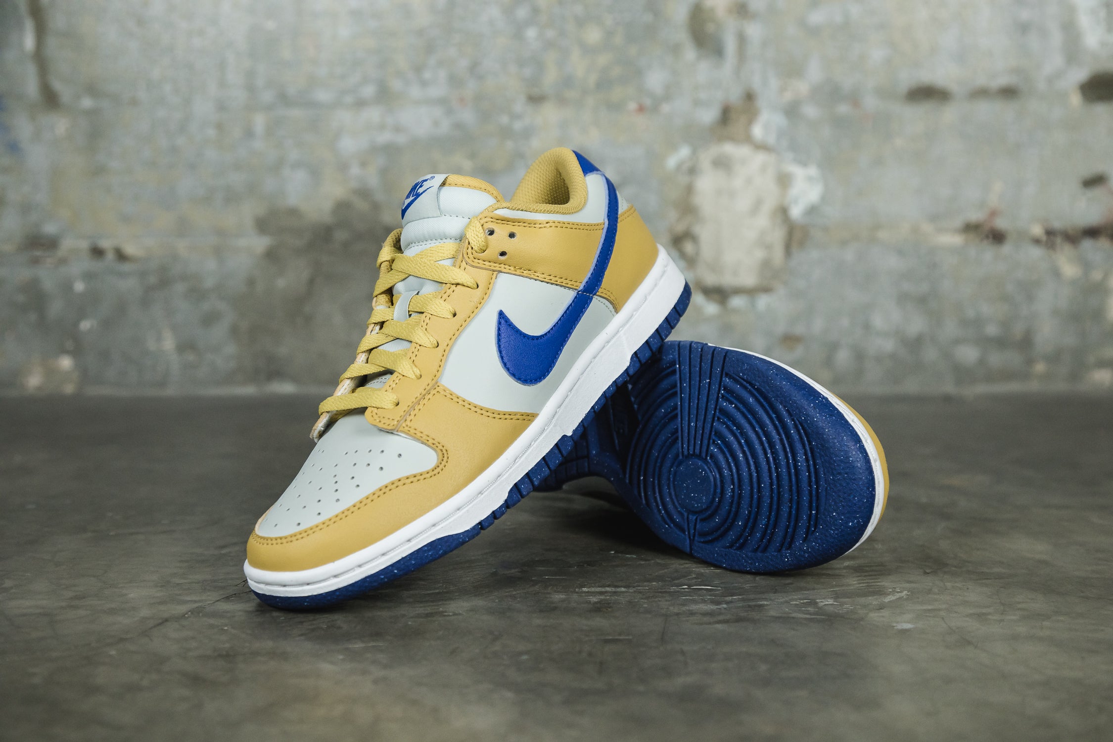 Women's Nike Dunk Low Next Nature Wheat 'Gold Royal' – Lust México