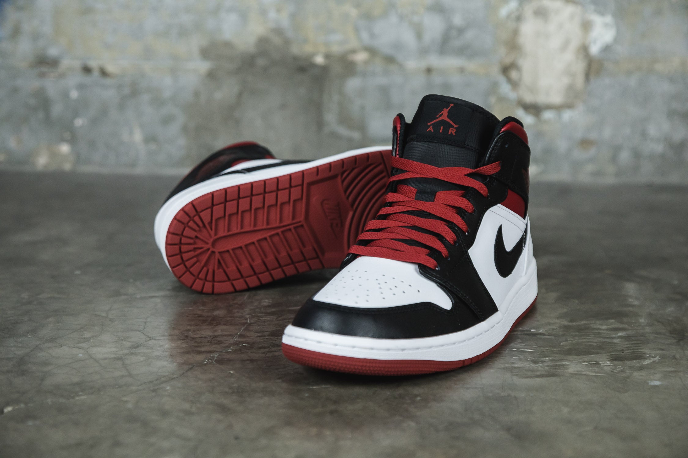 Air Jordan 1 Mid 'Gym Red Black Toe' – Lust México