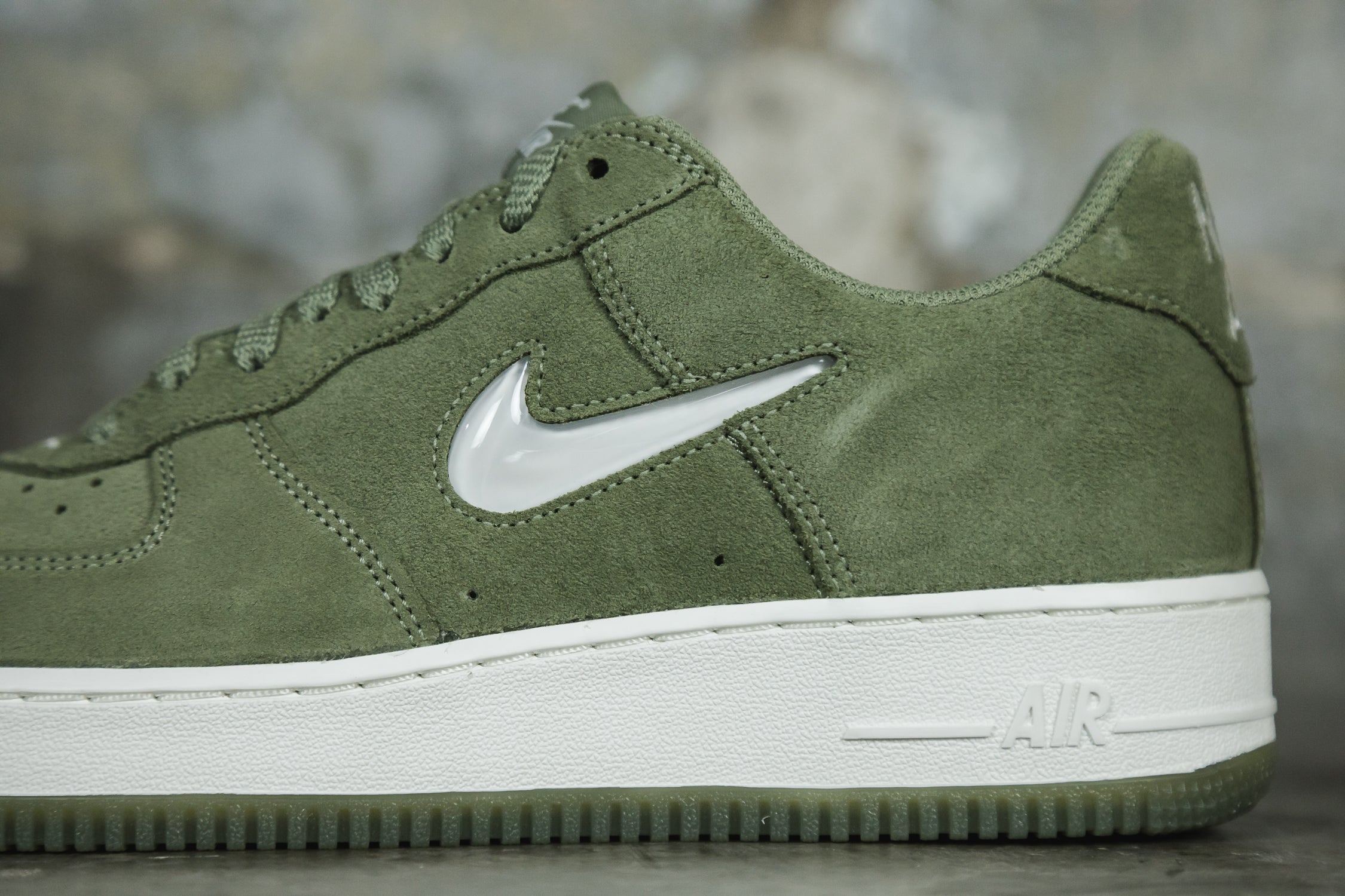 Nike Air Force 1 Low Jewel 'Oil Green' – Lust México