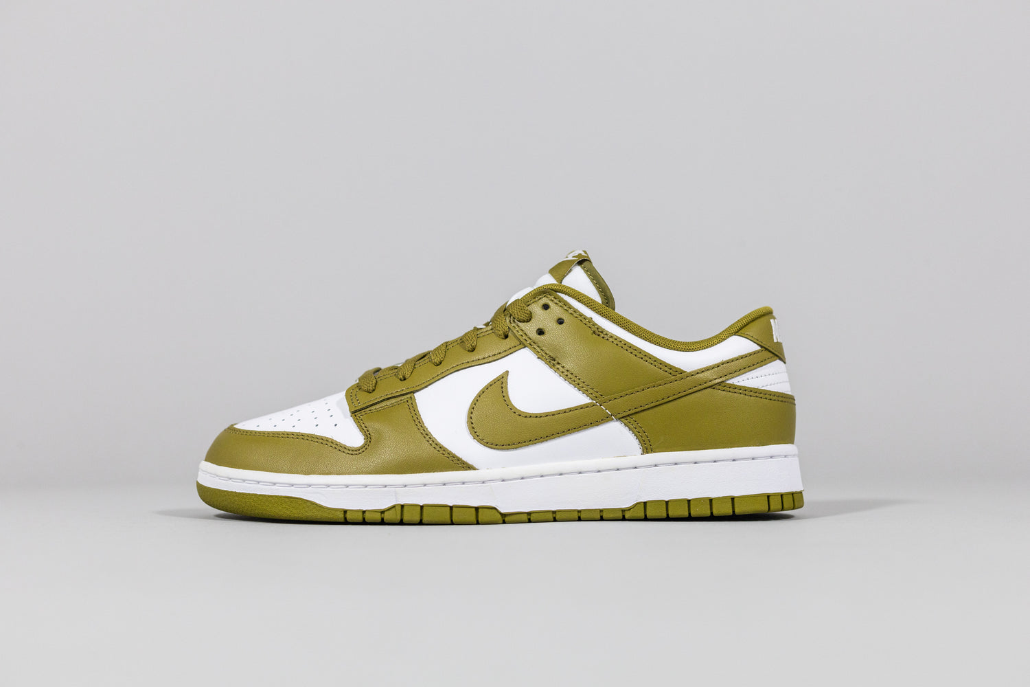 Nike Dunk Low &