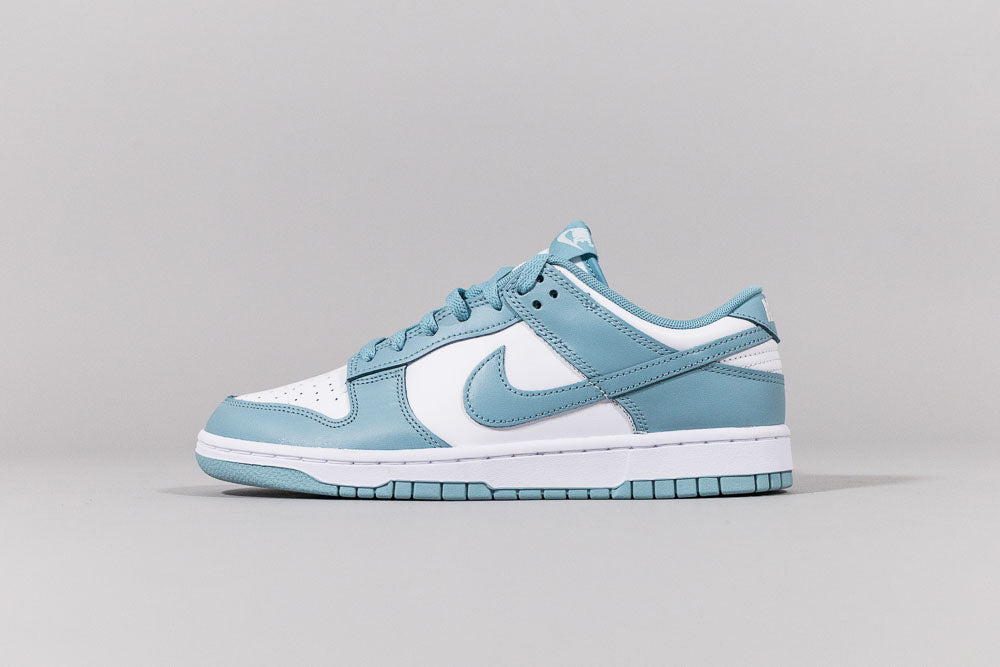 Nike Dunk Low &