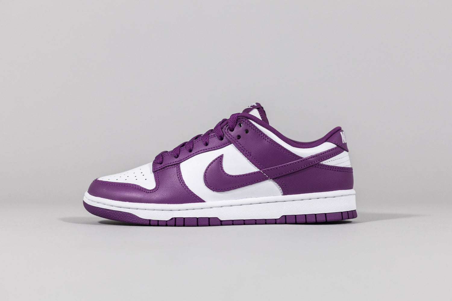 Nike Dunk Low &