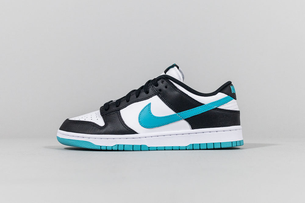 Nike Dunk Low &