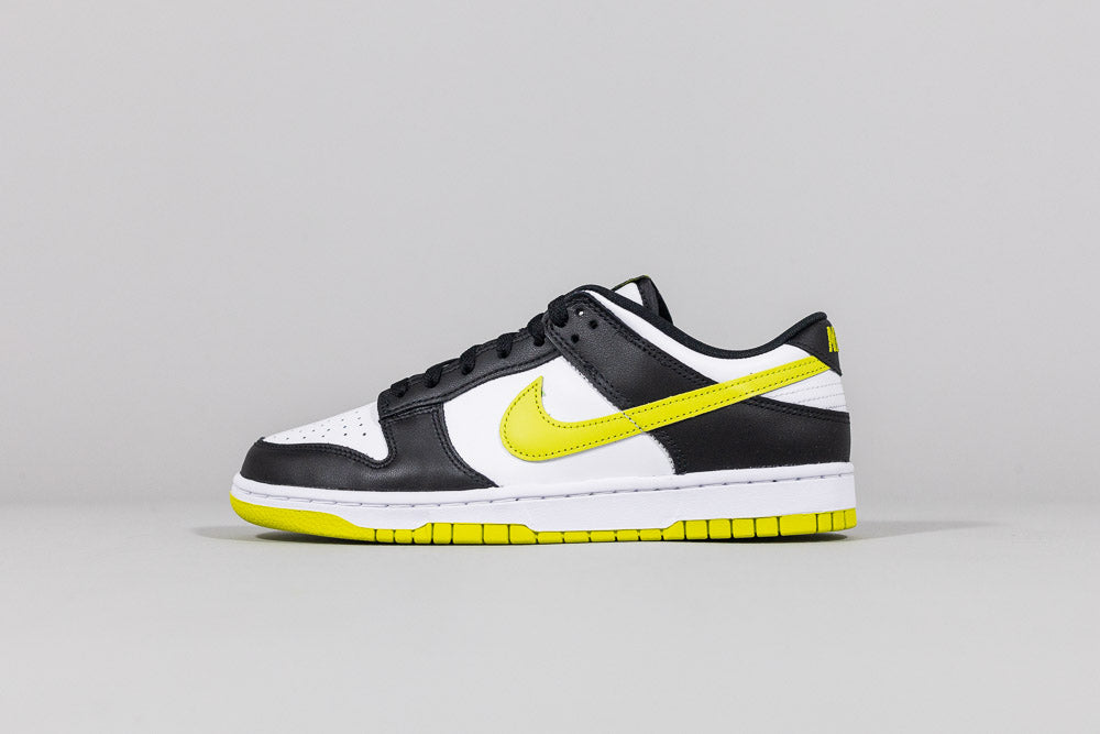 Nike Dunk Low &